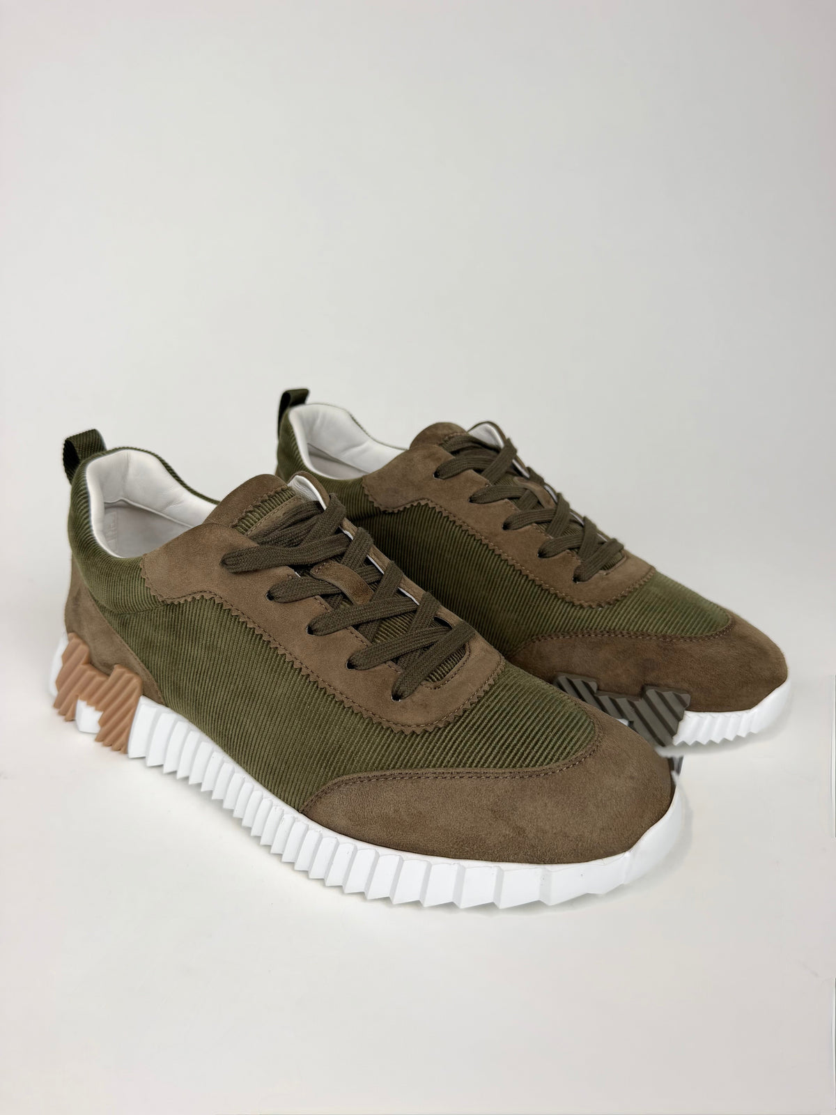 HERMES BOUNCING KHAKI TRAINER - UK 9 (Fits 9.5) | PRE OWNED - Affluent ArchivesUsed HIGH END DESIGNER CLOTHING