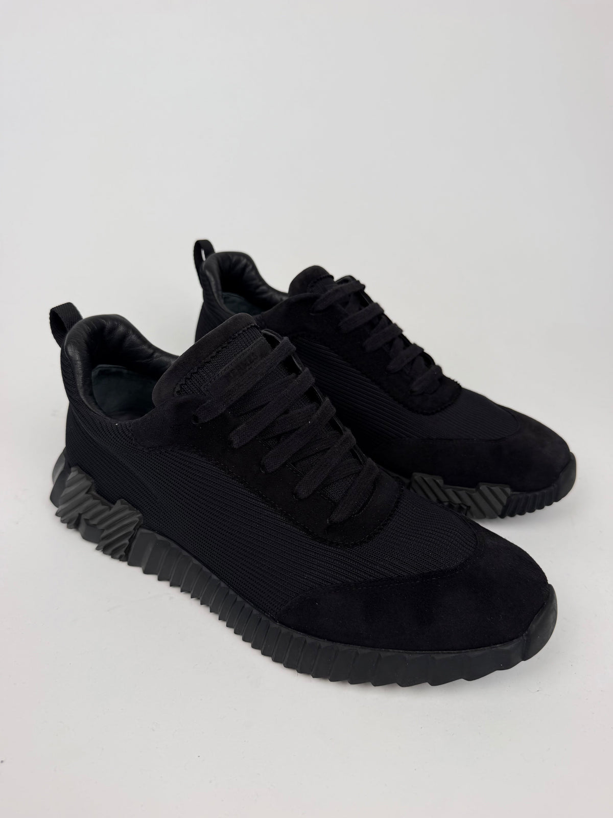 HERMES BOUNCING SNEAKER BLACK - UK 10 (Fits 10.5) | PRE OWNED - Affluent ArchivesUsed HIGH END DESIGNER CLOTHING