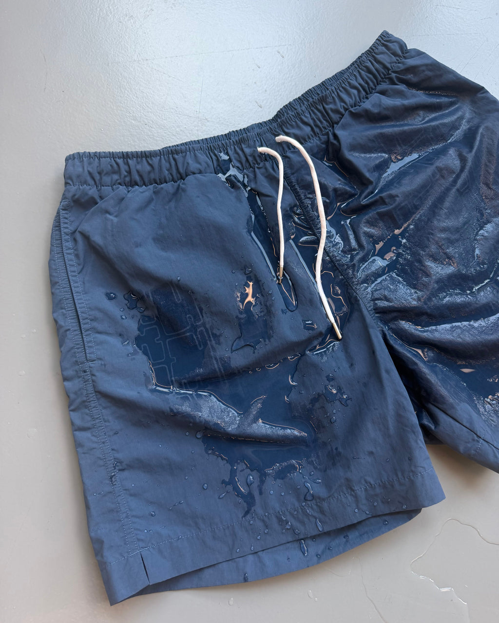 HERMES NAVY "H FANTOME" SWIM SHORTS NAVY - LARGE | PRE OWNED - Affluent ArchivesUsed HIGH END DESIGNER CLOTHING