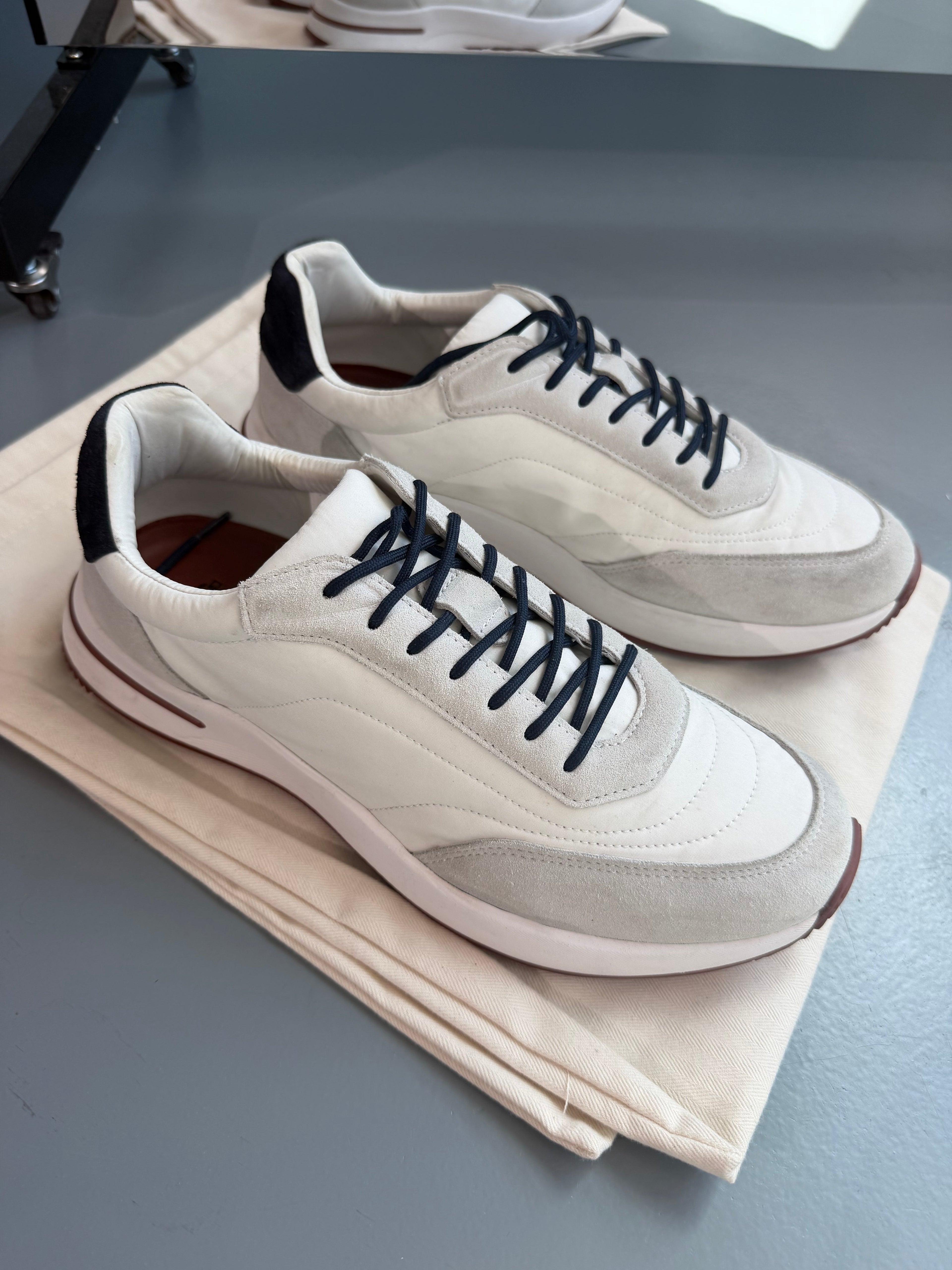 LORO PIANA WHITE WEEKEND WALK TRAINER - UK 8.5 (Fits 9) | PRE OWNED - Affluent ArchivesUsed HIGH END DESIGNER CLOTHING