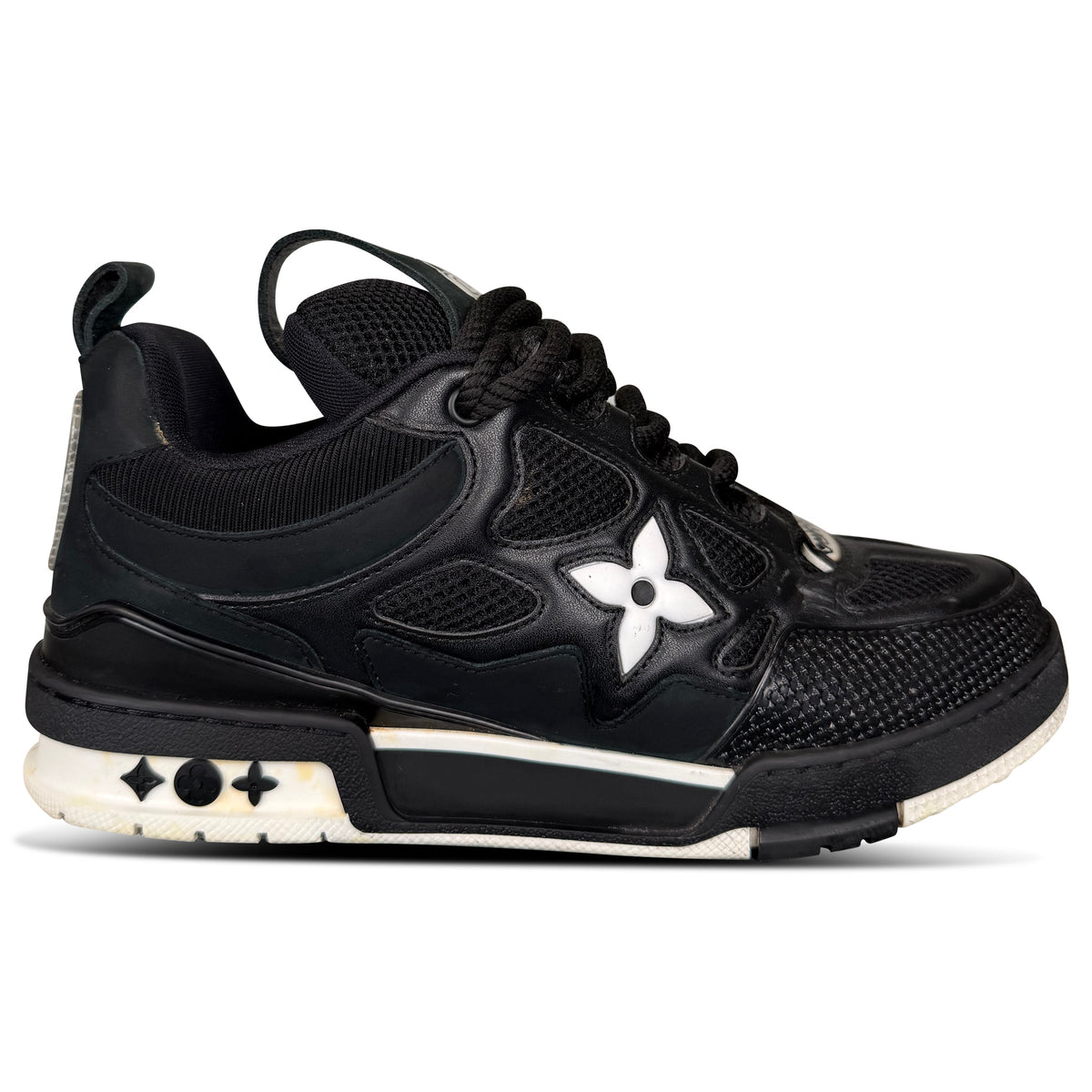 LOUIS VUITTON BLACK SKATE SNEAKER - UK 7 (Fit 8) | PRE OWNED - Affluent ArchivesUsed HIGH END DESIGNER CLOTHING