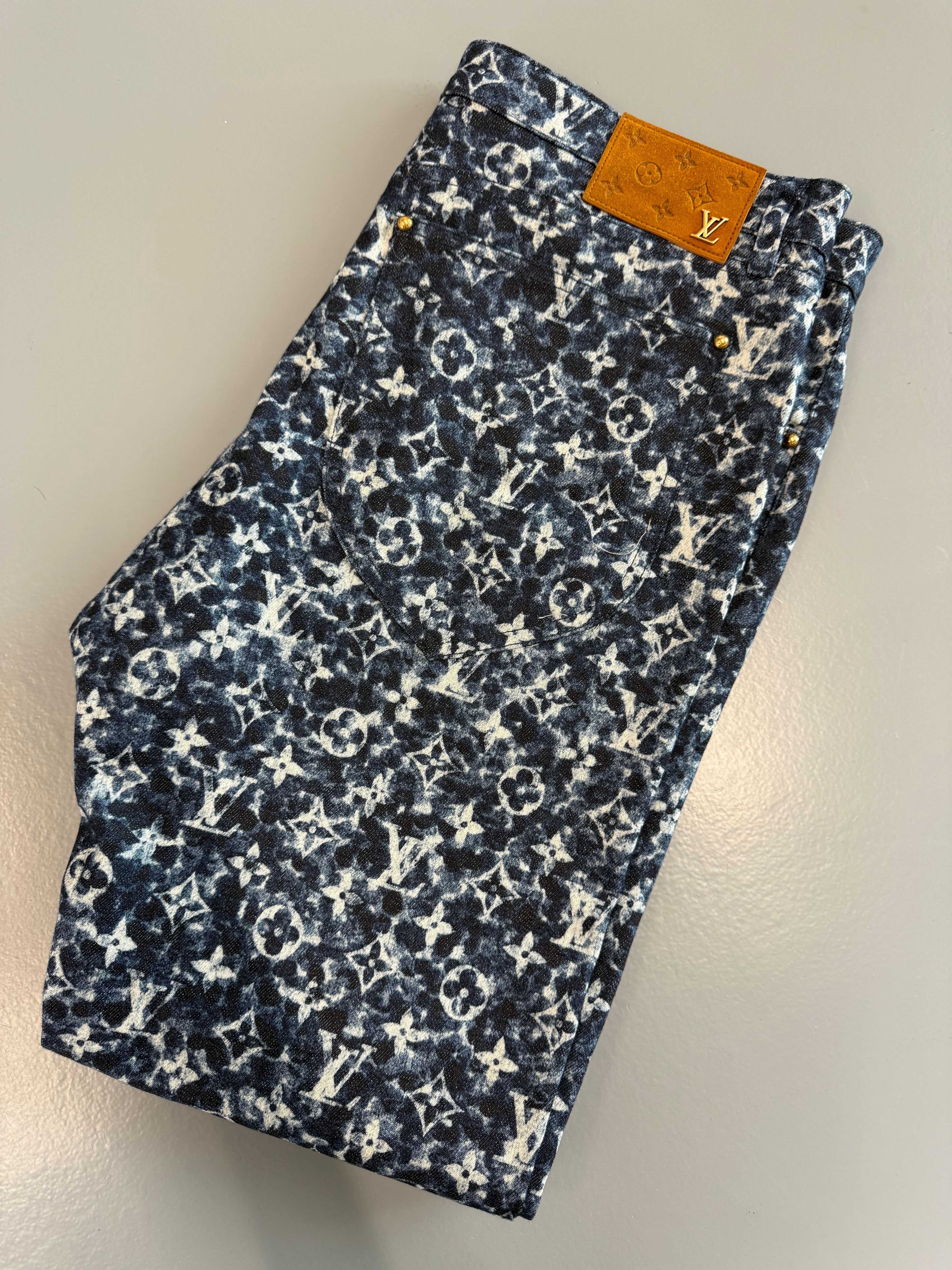 LOUIS VUITTON BLUE MONOGRAM JEANS - 33W / 31L - Affluent ArchivesUsed HIGH END DESIGNER CLOTHING