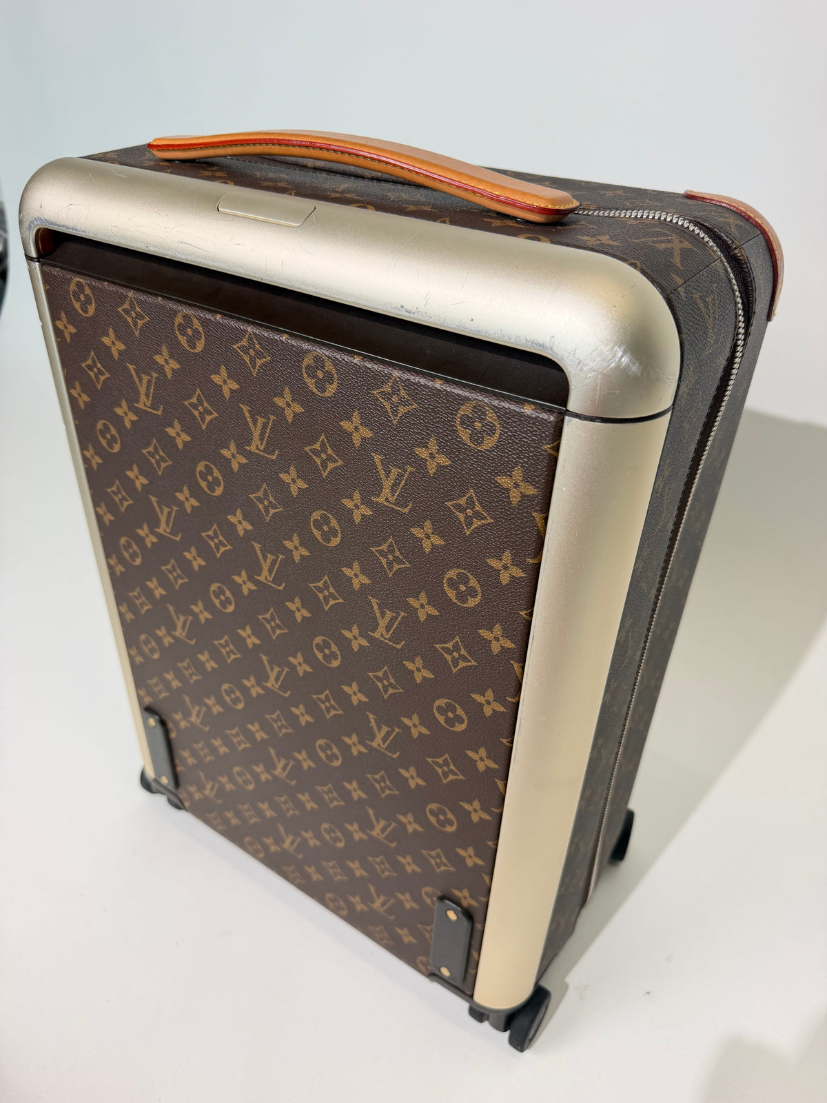 LOUIS VUITTON BROWN MONOGRAM HORIZON CABIN CASE 50 | PRE OWNED - Affluent ArchivesUsed HIGH END DESIGNER CLOTHING