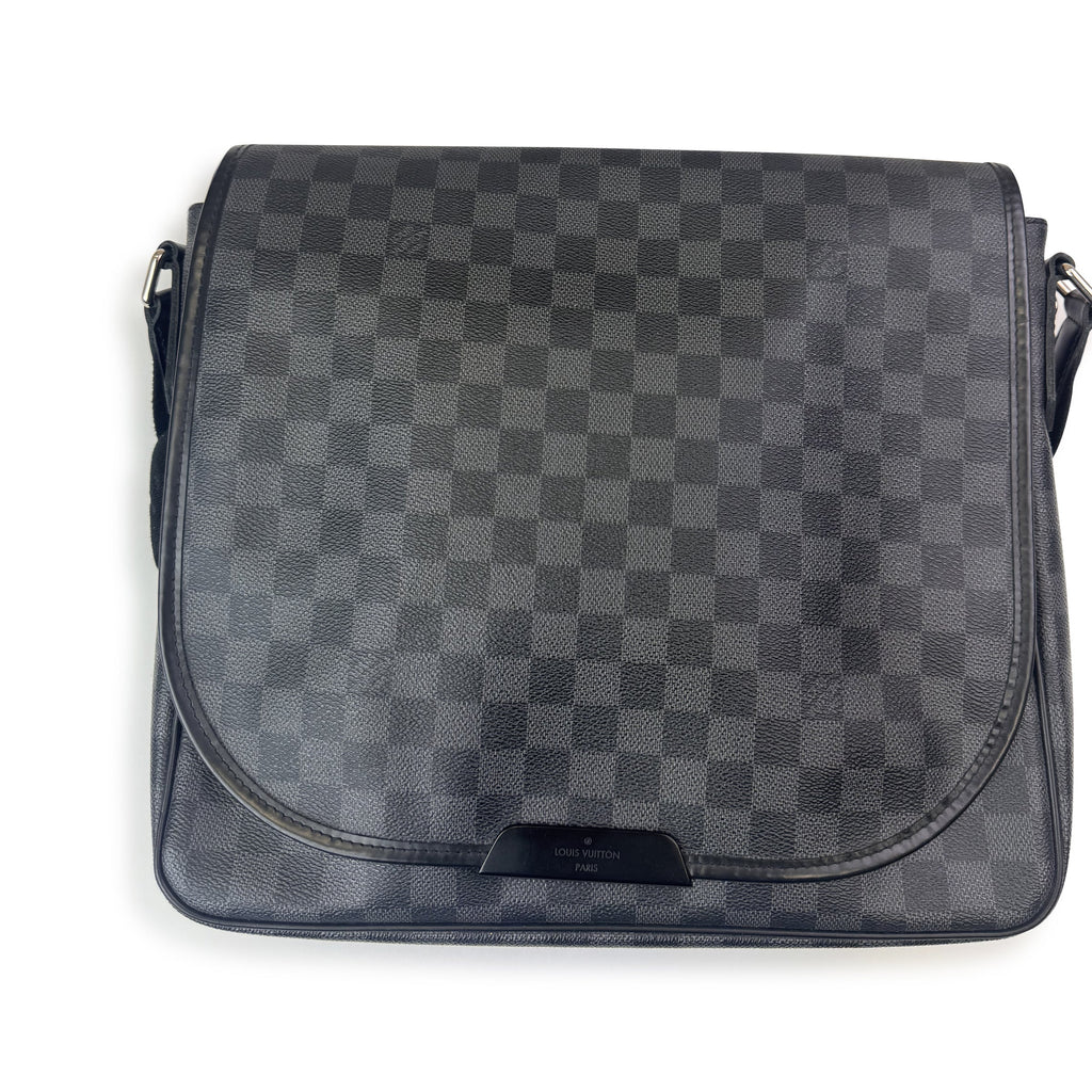 LOUIS VUITTON DAMIER MESSENGER BAG PM - Affluent ArchivesUsed HIGH END DESIGNER CLOTHING