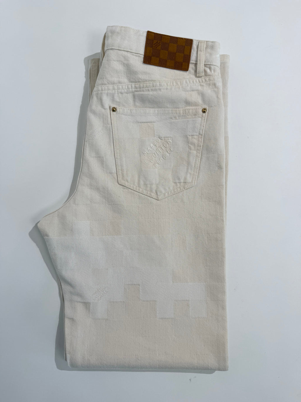 LOUIS VUITTON DAMOFLAGE DENIM JEANS BEIGE - 30W / 32L - Affluent ArchivesUsed HIGH END DESIGNER CLOTHING
