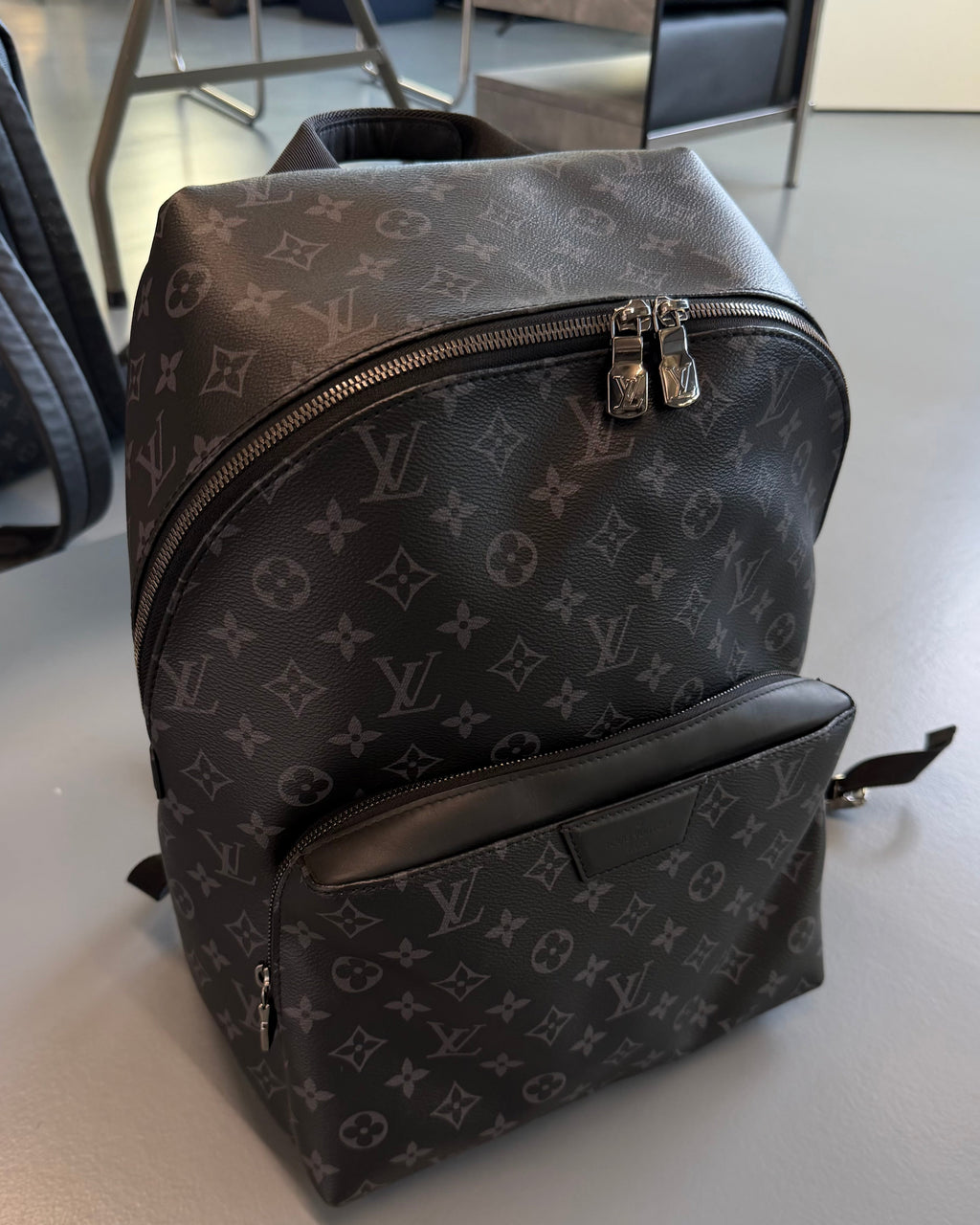 LOUIS VUITTON DISCOVERY BACKPACK - Affluent ArchivesUsed HIGH END DESIGNER CLOTHING