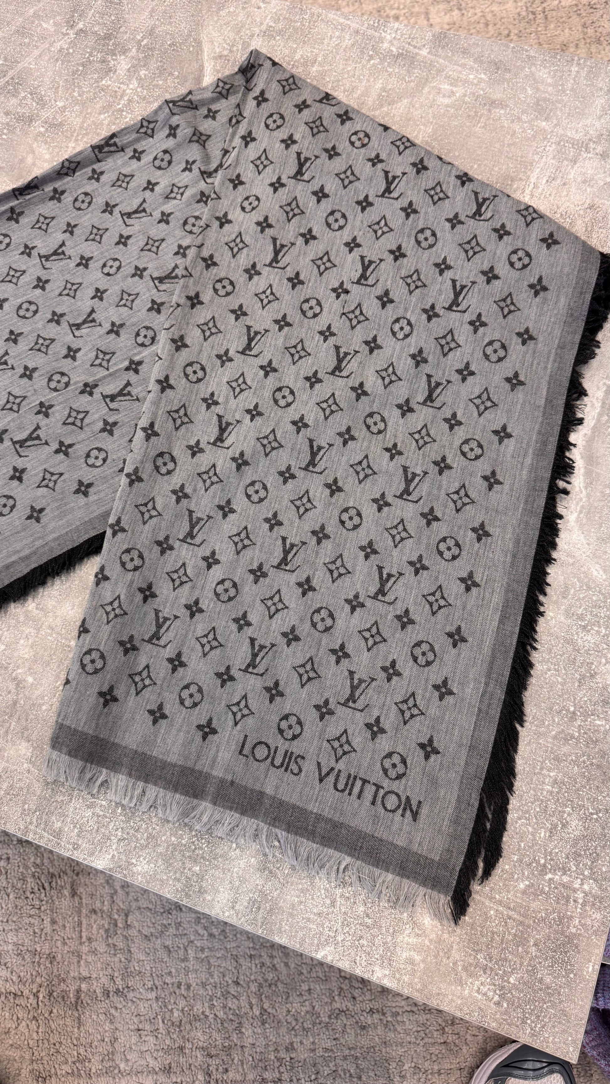 LOUIS VUITTON GREY MONOGRAM ESSENTIAL SCARF (NEW) - Affluent ArchivesUsed HIGH END DESIGNER CLOTHING