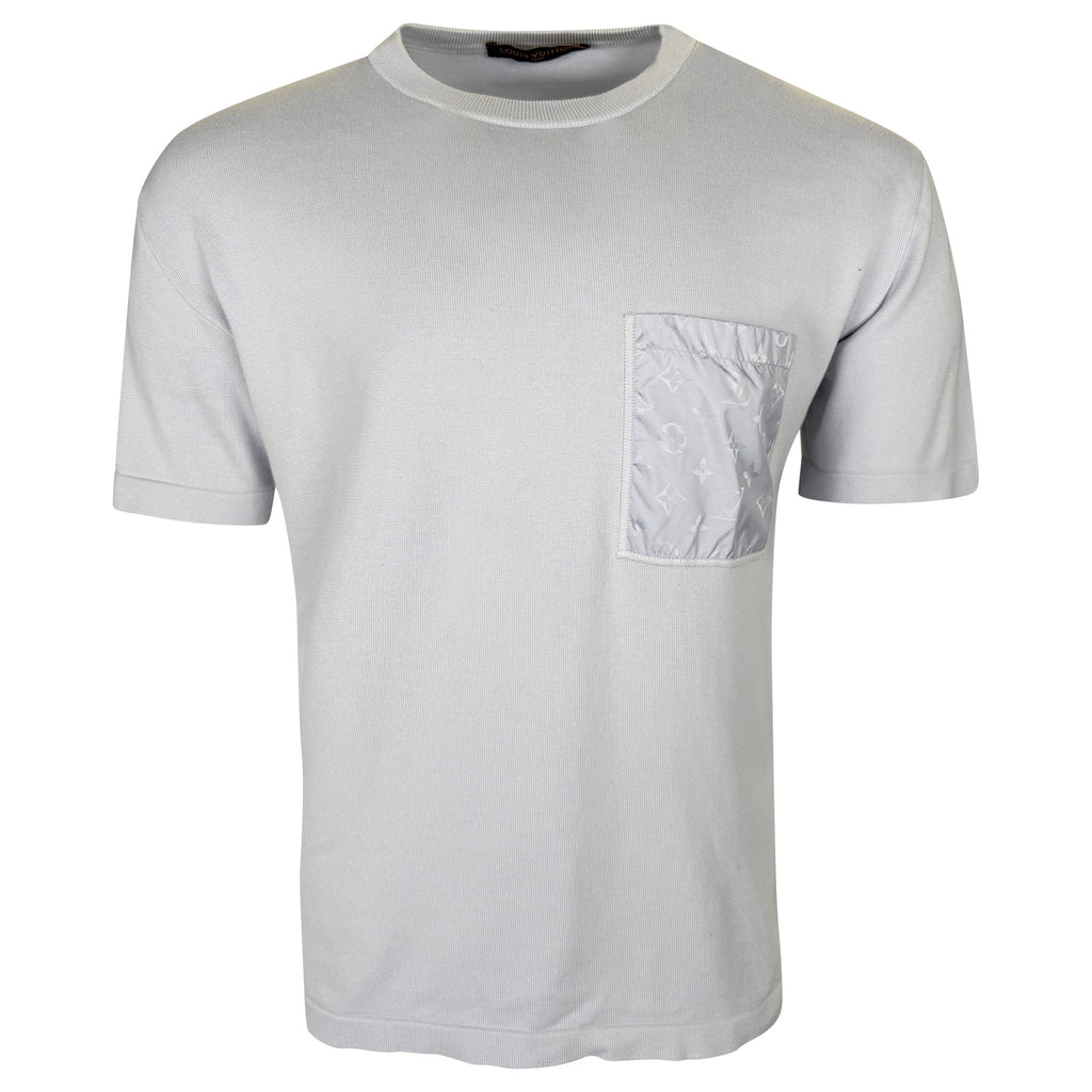LOUIS VUITTON LIGHT BLUE TECHNICAL MONOGRAM POCKET T SHIRT - LARGE | PRE OWNED - Affluent ArchivesUsed HIGH END DESIGNER CLOTHING