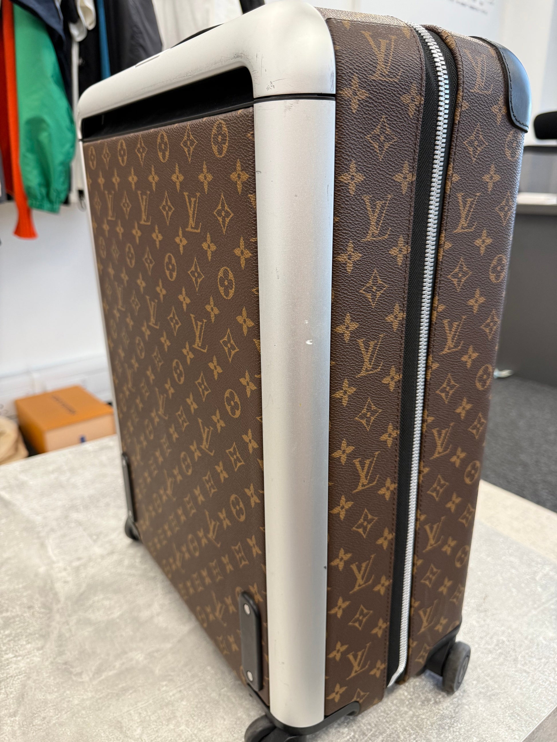 LOUIS VUITTON MONOGRAM HORIZON CABIN CASE 55 - Affluent ArchivesUsed HIGH END DESIGNER CLOTHING