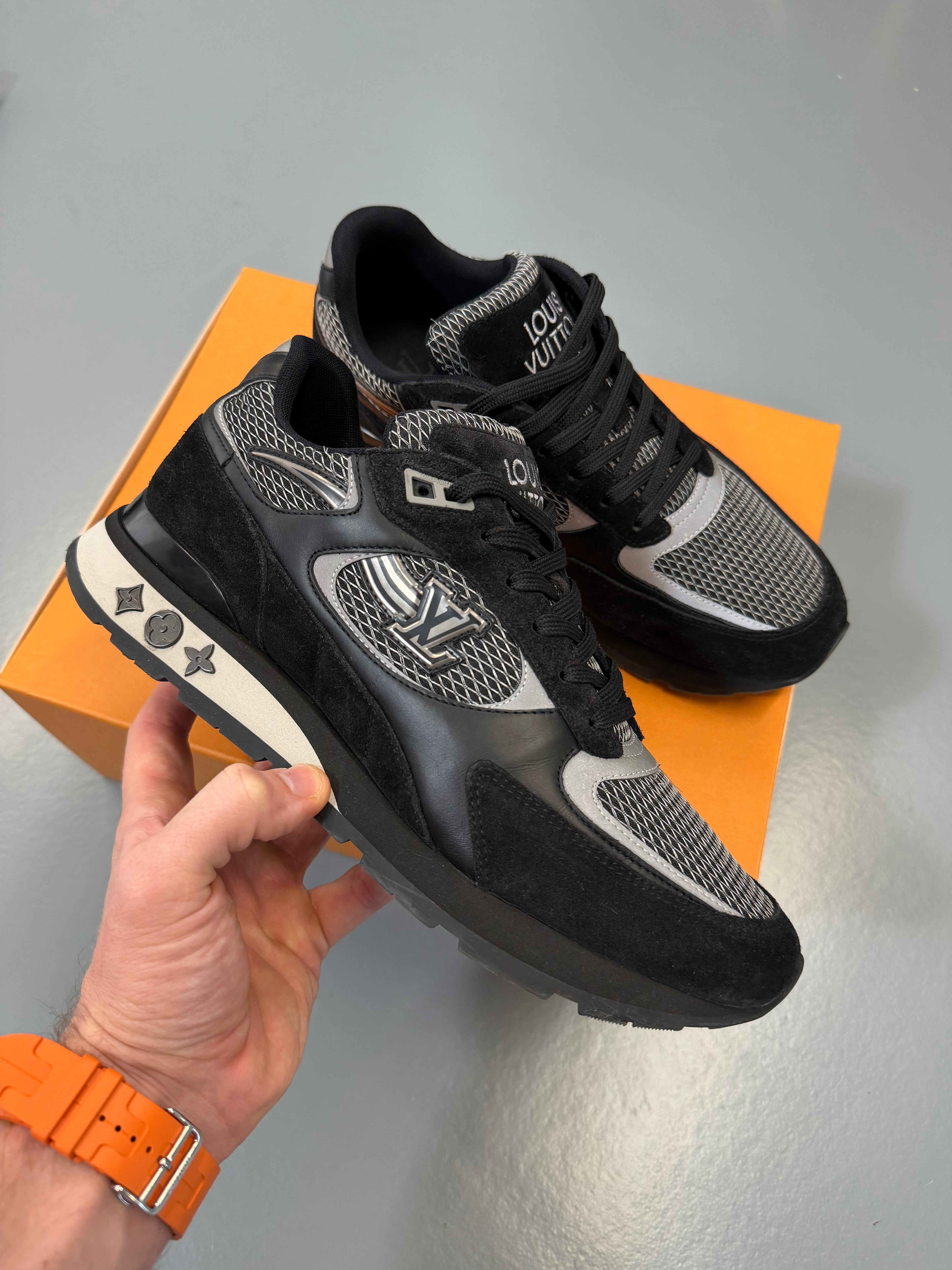 LOUIS VUITTON RUNAWAY TRAINERS BLACK - UK 7.5 (Fit 8.5) - Affluent ArchivesUsed HIGH END DESIGNER CLOTHING
