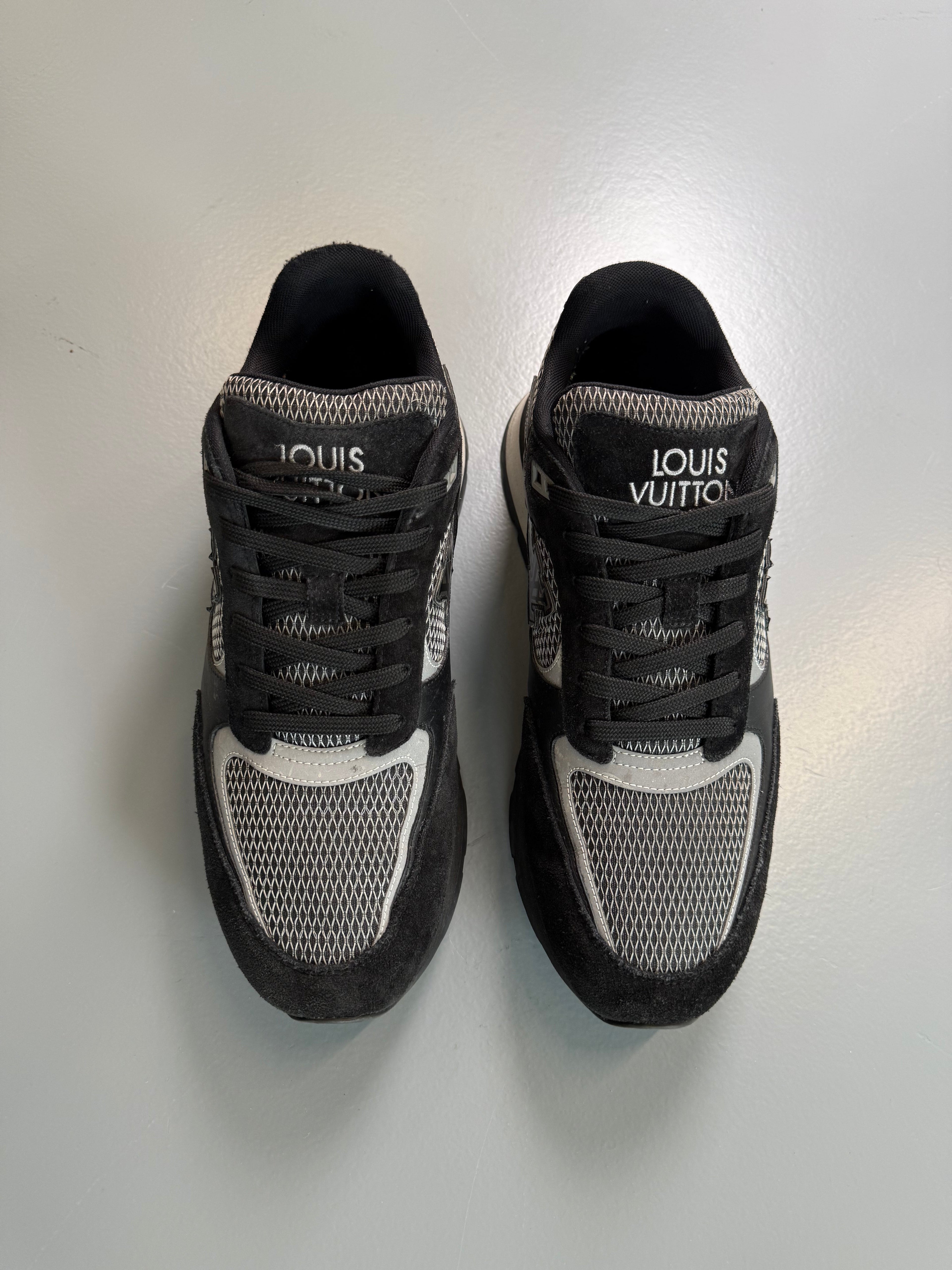 LOUIS VUITTON RUNAWAY TRAINERS BLACK - UK 9.5 (Fits 10.5) - Affluent ArchivesUsed HIGH END DESIGNER CLOTHING