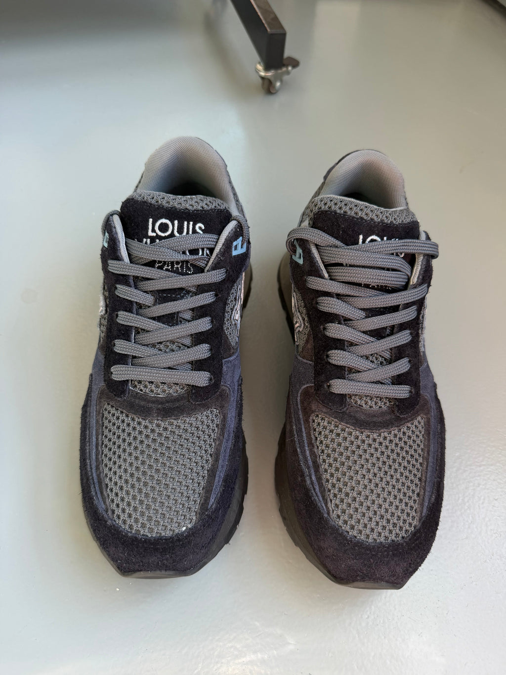 LOUIS VUITTON RUNAWAY TRAINERS NAVY - UK 6 (Fit 7) | PRE OWNED - Affluent ArchivesUsed HIGH END DESIGNER CLOTHING
