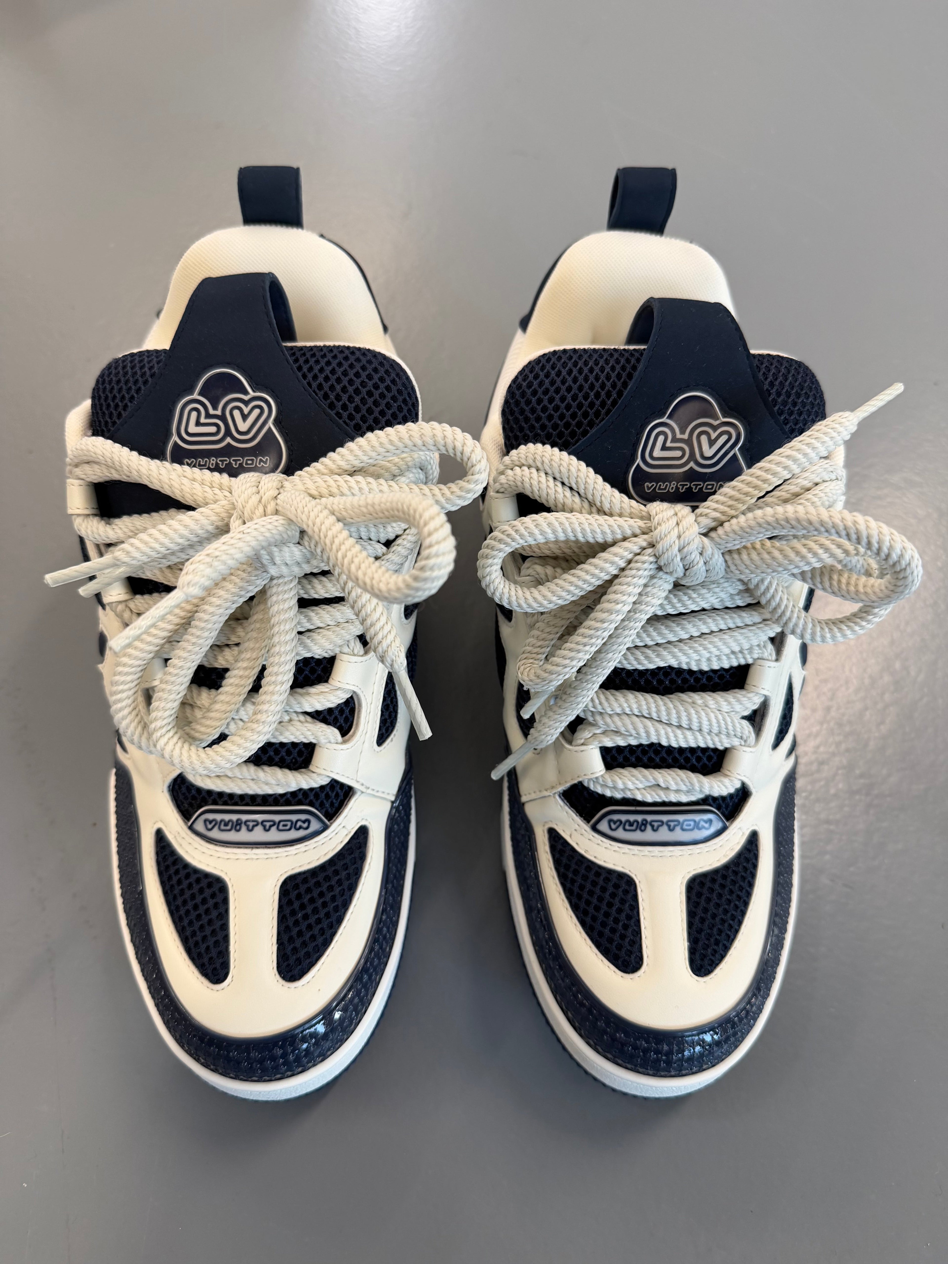 LOUIS VUITTON SKATE SNEAKER NAVY - UK 7 (Fit 8) - Affluent ArchivesUsed HIGH END DESIGNER CLOTHING