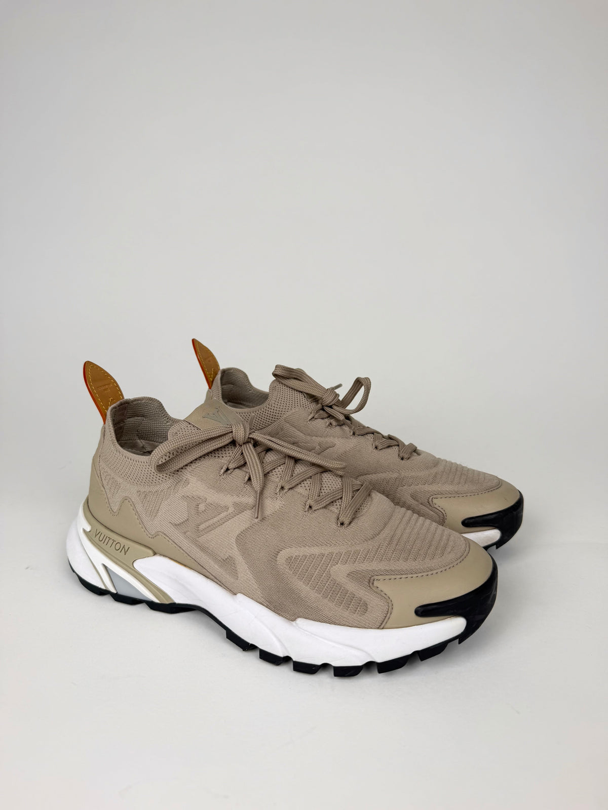 LOUIS VUITTON TATIC KNIT RUNNER TRAINER BEIGE - UK 5 (Fits 6) | PRE OWNED - Affluent ArchivesUsed HIGH END DESIGNER CLOTHING