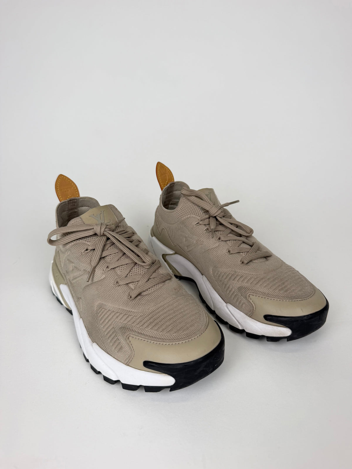 LOUIS VUITTON TATIC KNIT RUNNER TRAINER BEIGE - UK 5 (Fits 6) | PRE OWNED - Affluent ArchivesUsed HIGH END DESIGNER CLOTHING