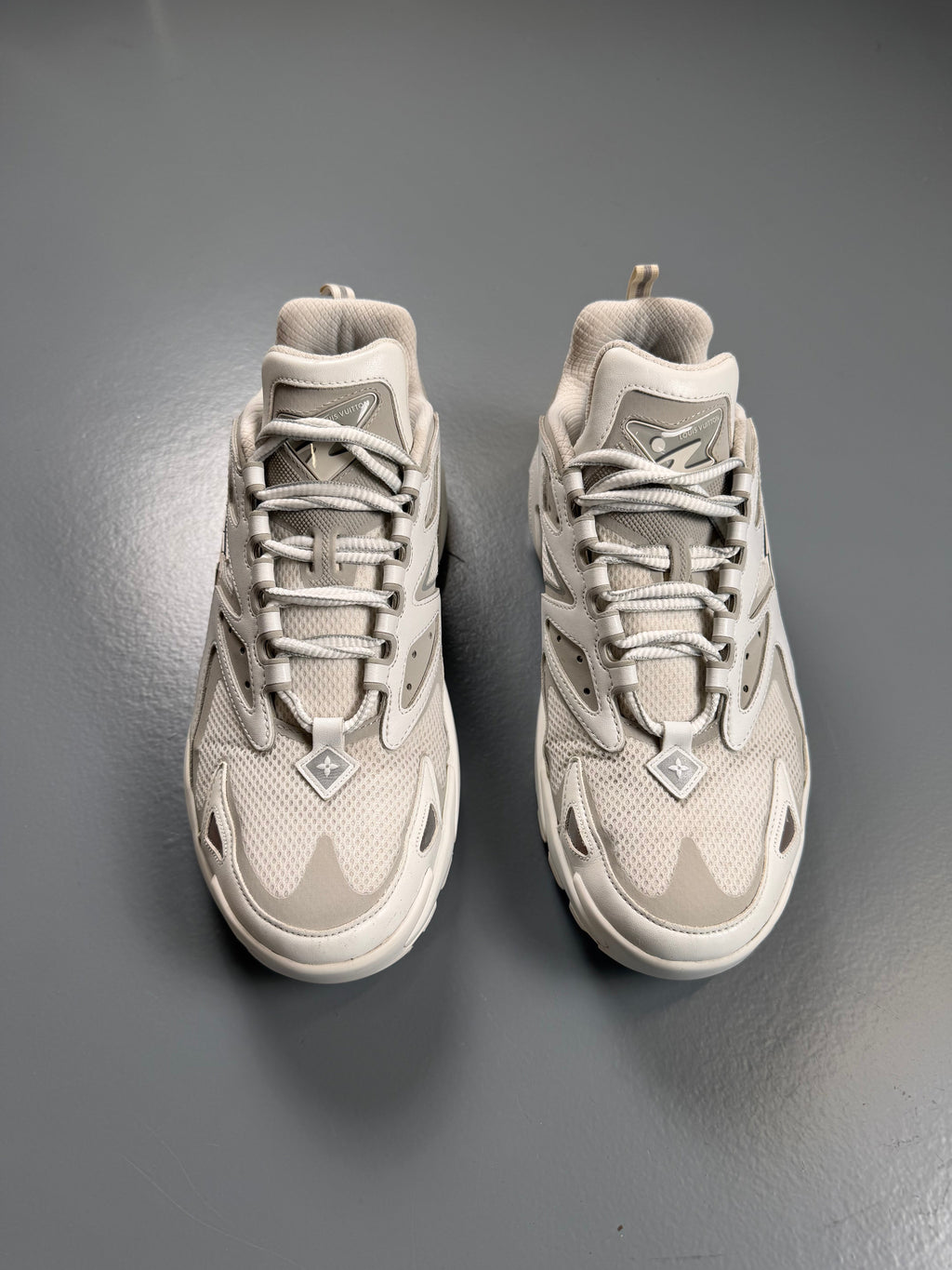 LOUIS VUITTON TATIC RUNNER TRAINER WHITE - UK 8.5 (Fits 9.5) - Affluent ArchivesUsed HIGH END DESIGNER CLOTHING