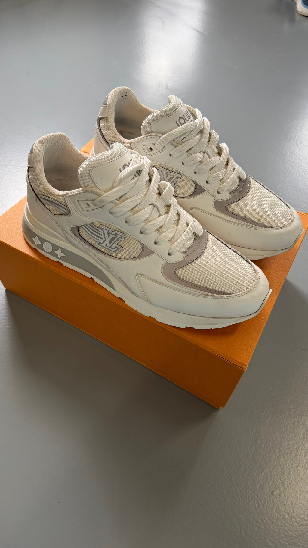 LOUIS VUITTON WHITE RUNAWAY TRAINERS BLACK - UK 9 (Fit 10) - Affluent ArchivesUsed HIGH END DESIGNER CLOTHING