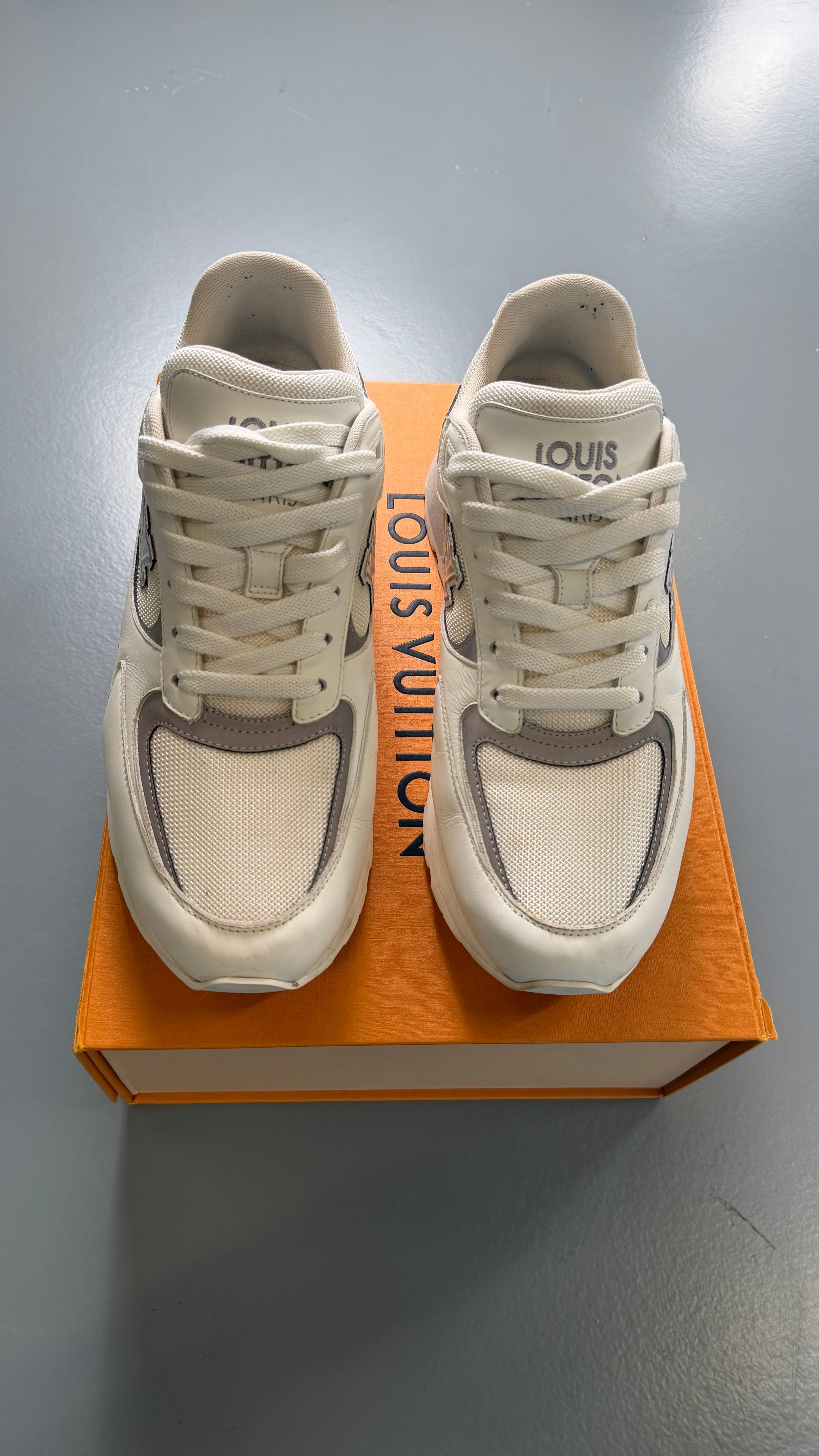 LOUIS VUITTON WHITE RUNAWAY TRAINERS BLACK - UK 9 (Fit 10) - Affluent ArchivesUsed HIGH END DESIGNER CLOTHING