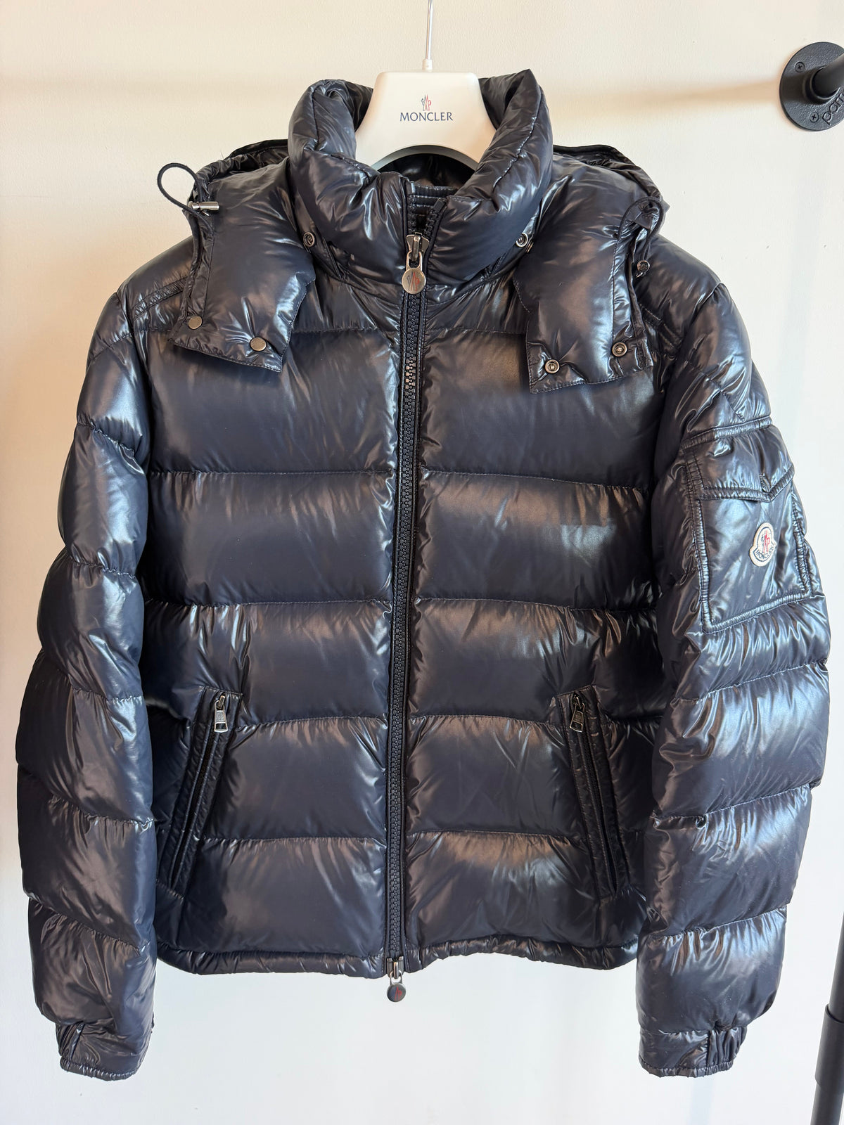 MONCLER MAYA NAVY - SIZE 2 (S/M) | PRE OWNED - Affluent ArchivesUsed HIGH END DESIGNER CLOTHING