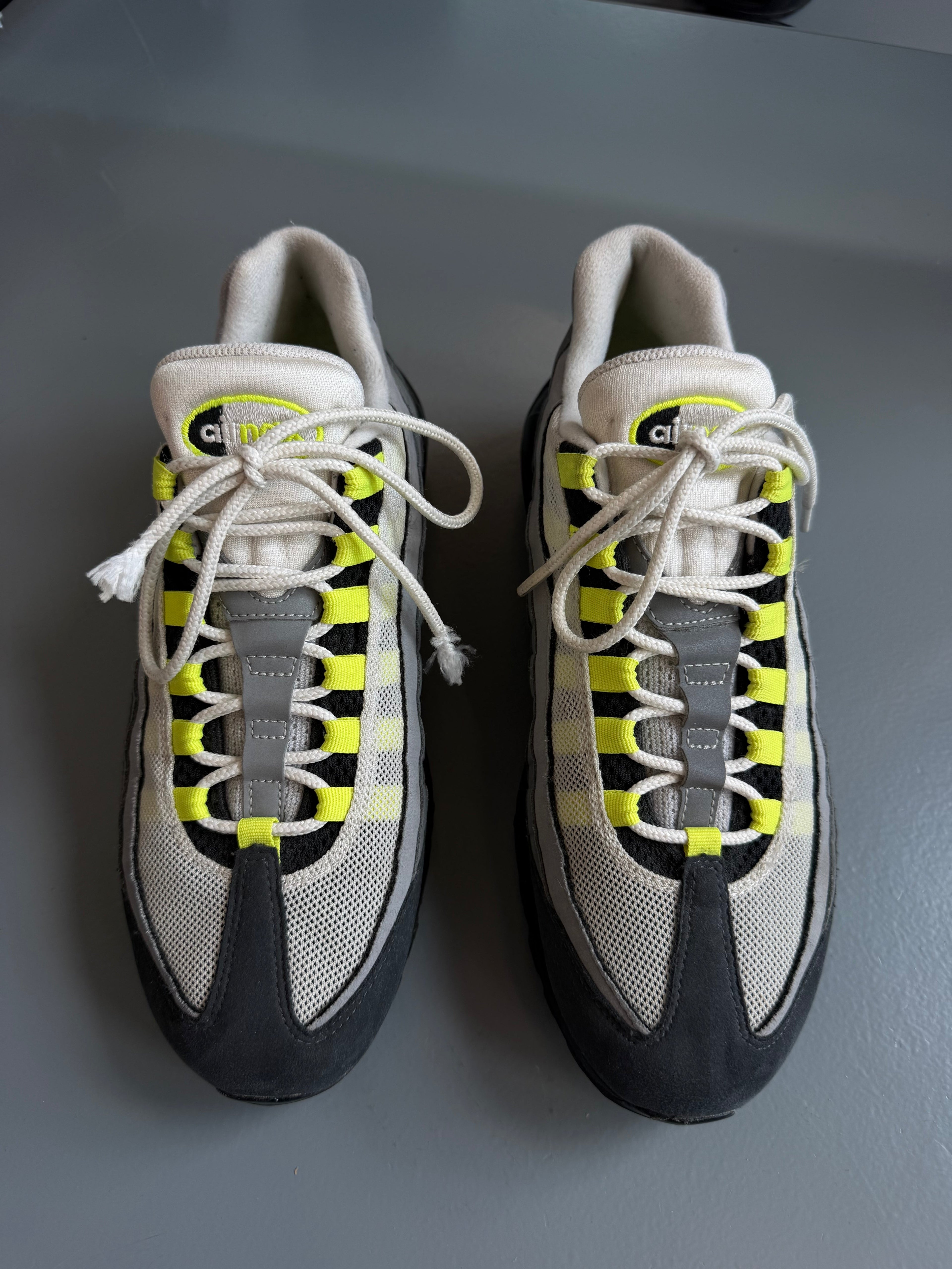 NIKE AIRMAX 95 OG NEON | UK 8 (42) | PRE OWNED - Affluent ArchivesUsed HIGH END DESIGNER CLOTHING