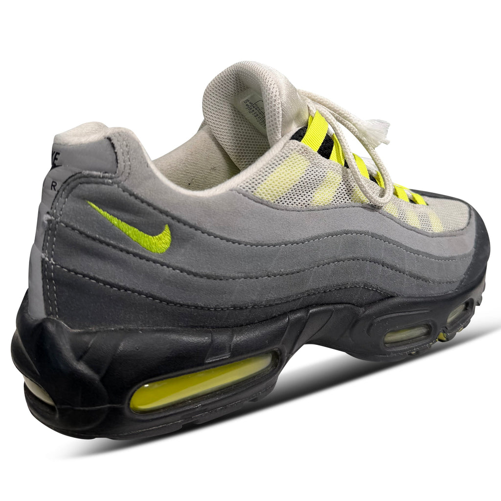 NIKE AIRMAX 95 OG NEON | UK 8 (42) | PRE OWNED - Affluent ArchivesUsed HIGH END DESIGNER CLOTHING