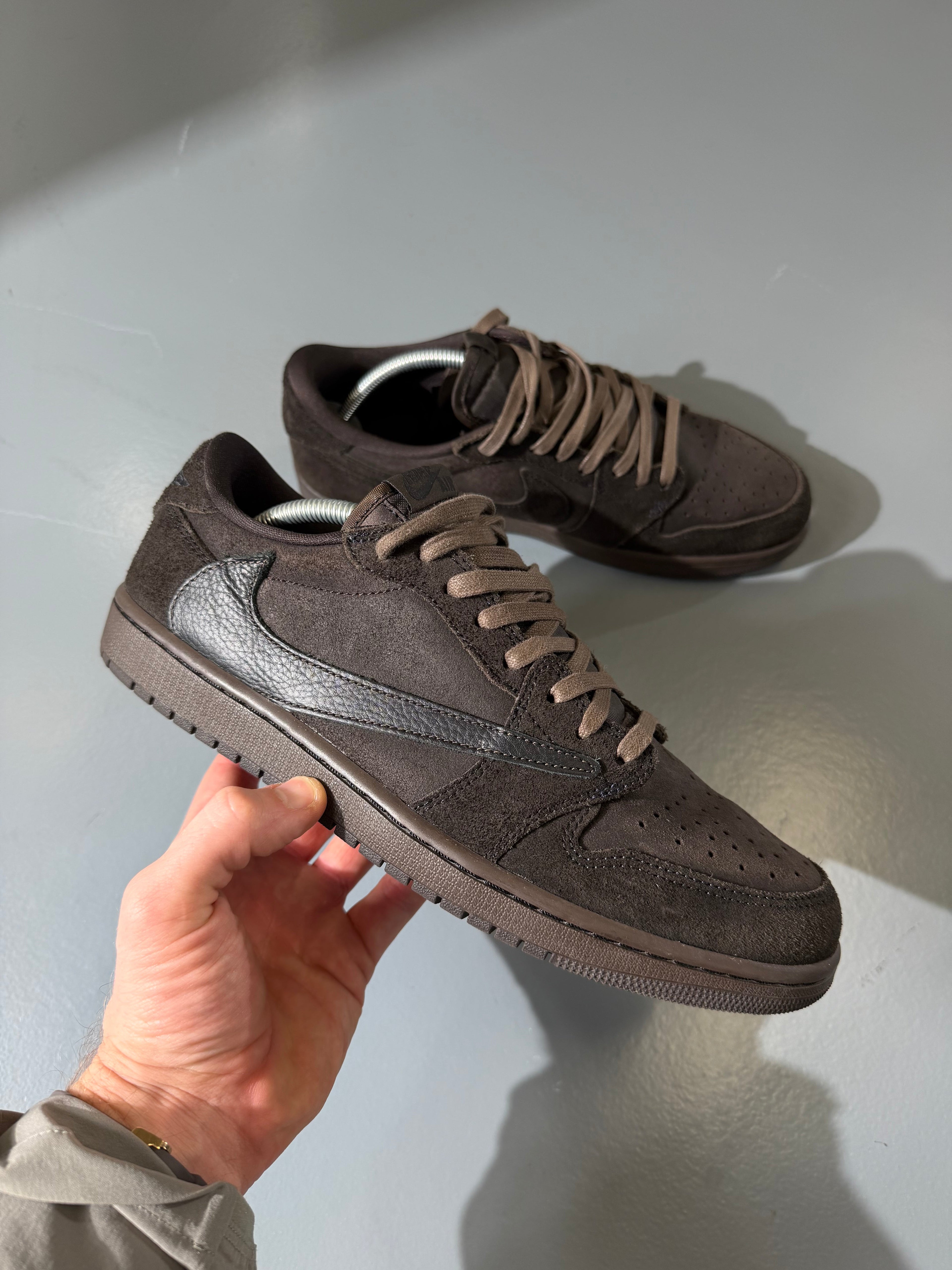 NIKE TRAVIS SCOTT X AIR JORADN VELEVET BROWN - UK 10 - Affluent ArchivesUsed HIGH END DESIGNER CLOTHING
