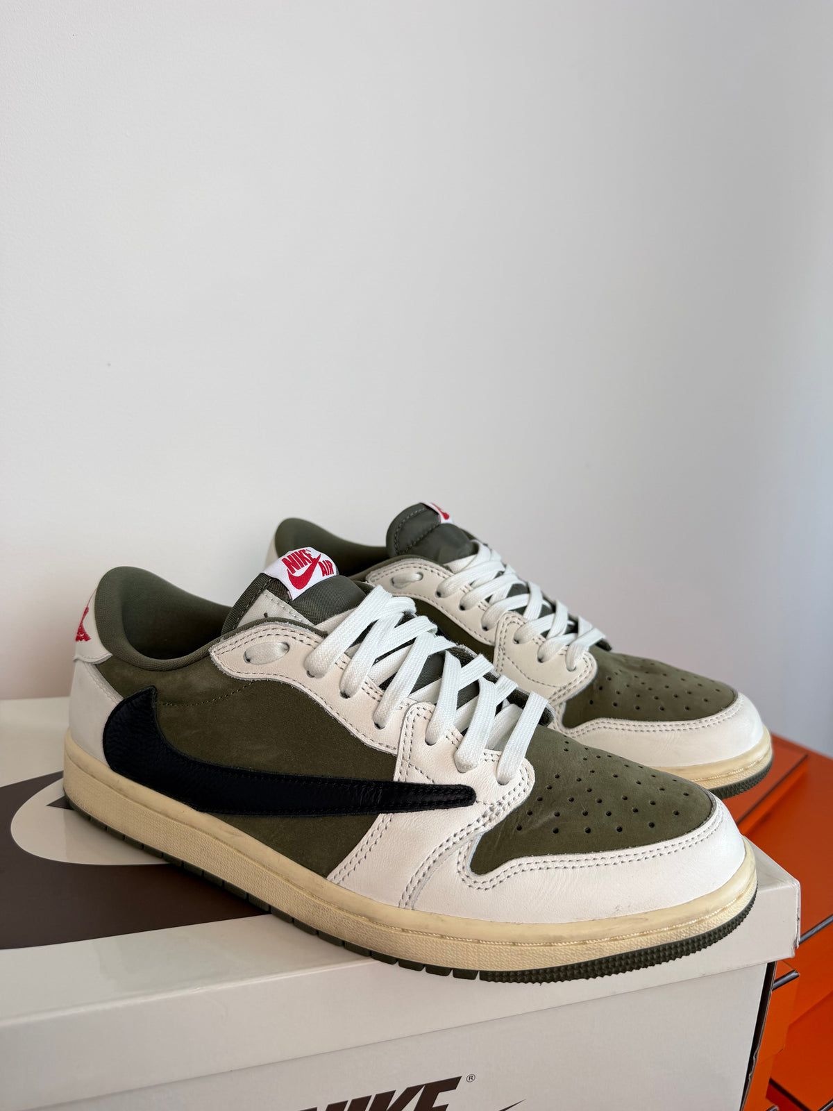 NIKE TRAVIS SCOTT X AIR JORDAN 1 LOW MEDIUM OLIVE TRAINER - UK 7.5 | PRE OWNED - Affluent ArchivesUsed HIGH END DESIGNER CLOTHING