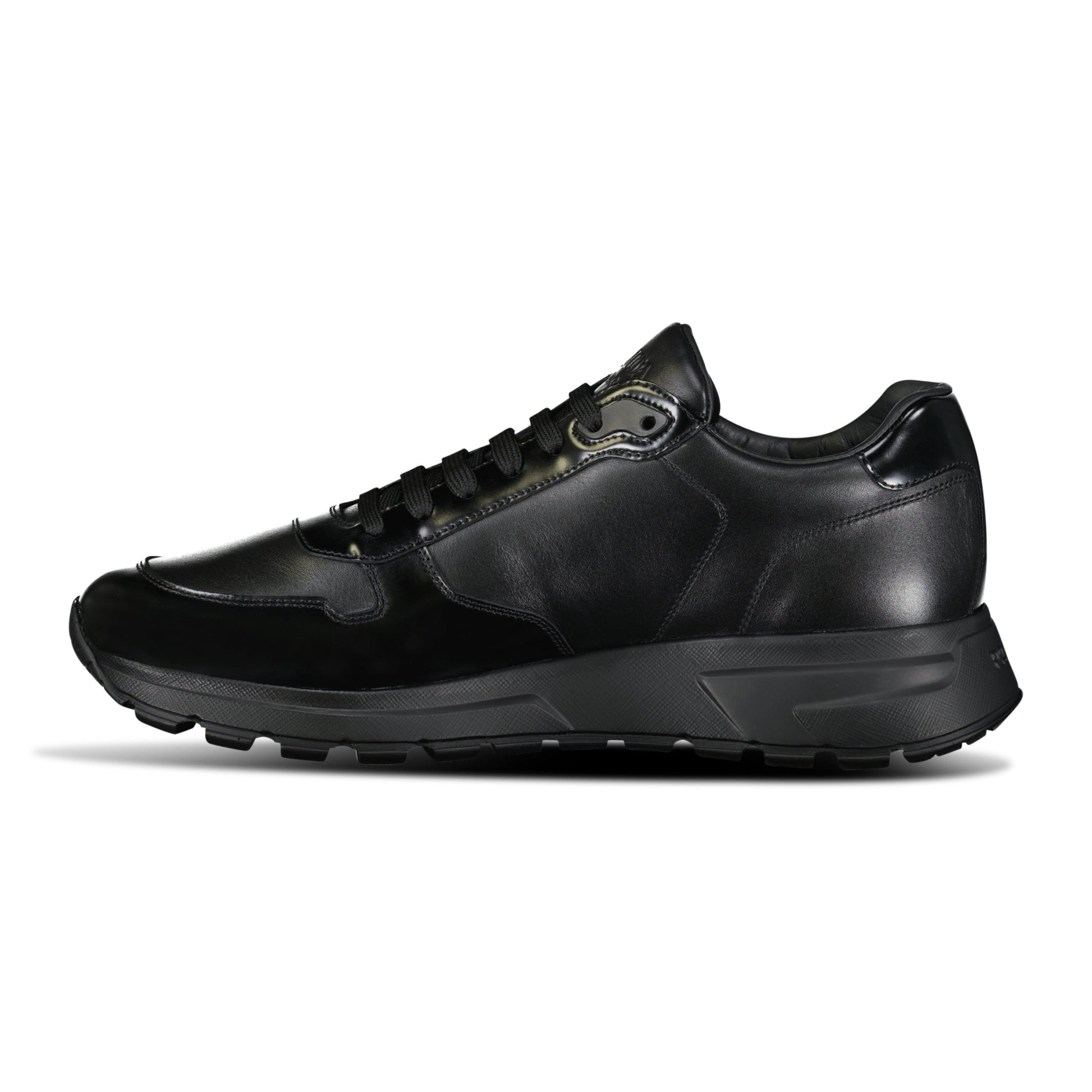 PRADA BLACK / PLAQUE LOGO TRAINER - UK 9 (Fit 10) NEW - Affluent ArchivesUsed HIGH END DESIGNER CLOTHING