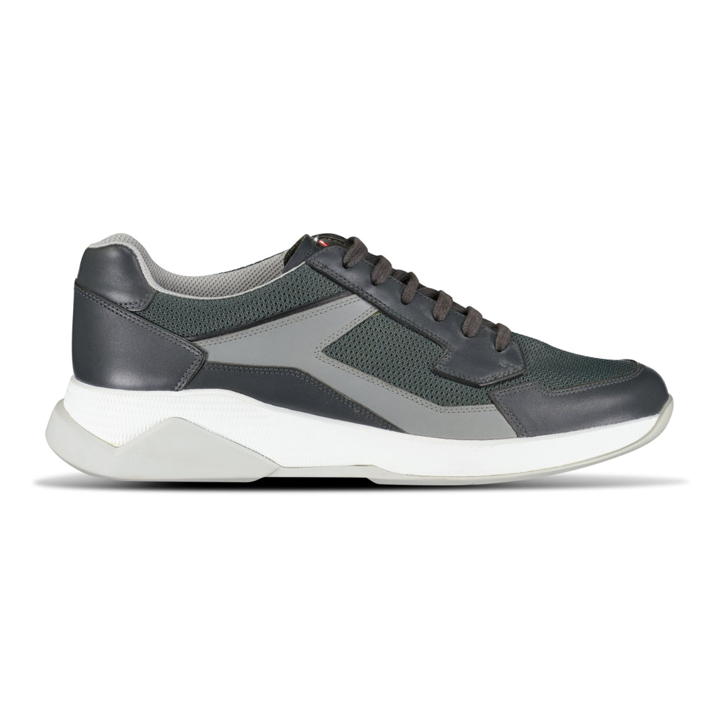 PRADA GREY LINEA ROSSA TRAINER - UK 7 (41) - Affluent ArchivesUsed HIGH END DESIGNER CLOTHING