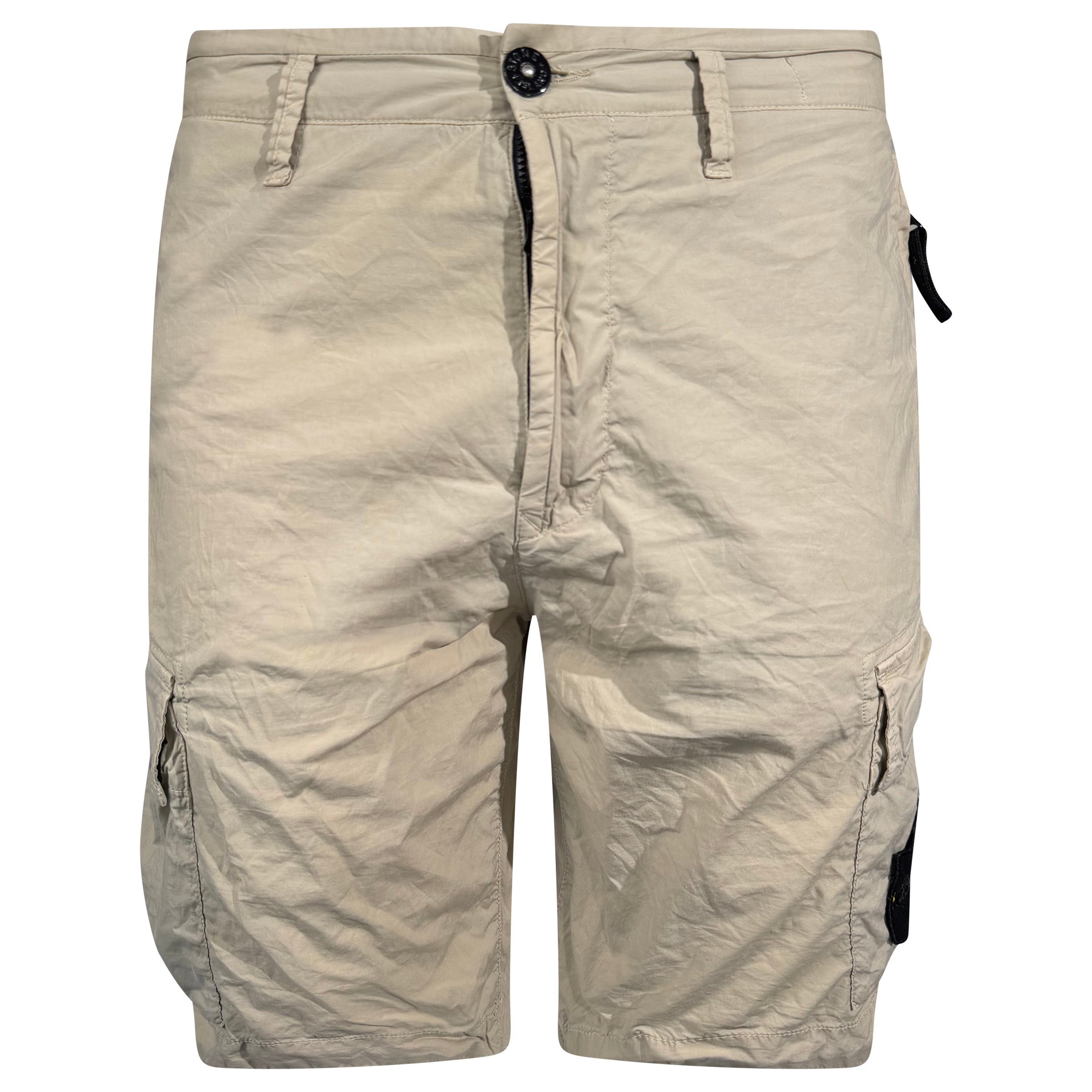 STONE ISLAND BEIGE CARGO BADGE SHORTS - 32W | PRE OWNED - Affluent ArchivesUsed HIGH END DESIGNER CLOTHING