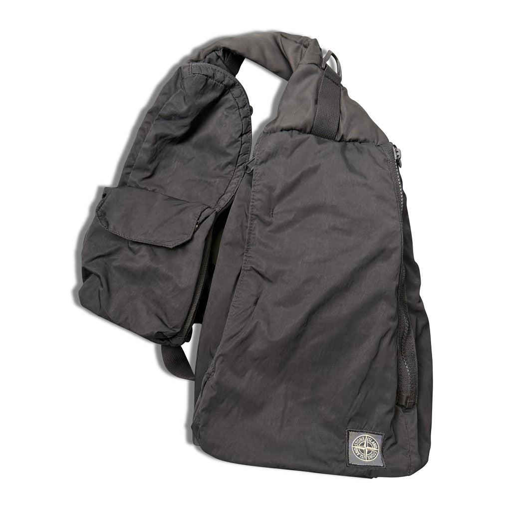 STONE ISLAND BLACK SLING UTILITY BAG - Affluent ArchivesUsed HIGH END DESIGNER CLOTHING